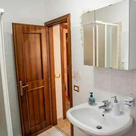 Casa vacanze The Olive Trees- Jacuzzi-garden-wifi-barbecue-parking