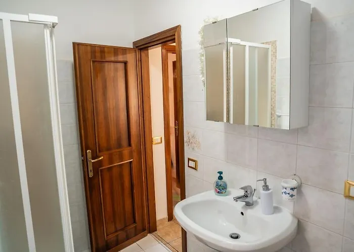 Feriehus The Olive Trees- Jacuzzi-garden-wifi-barbecue-parking