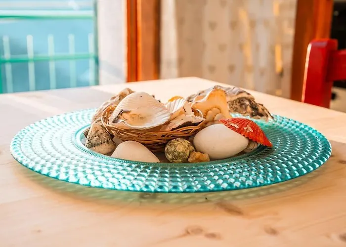 The Olive Trees- Jacuzzi-garden-wifi-barbecue-parking