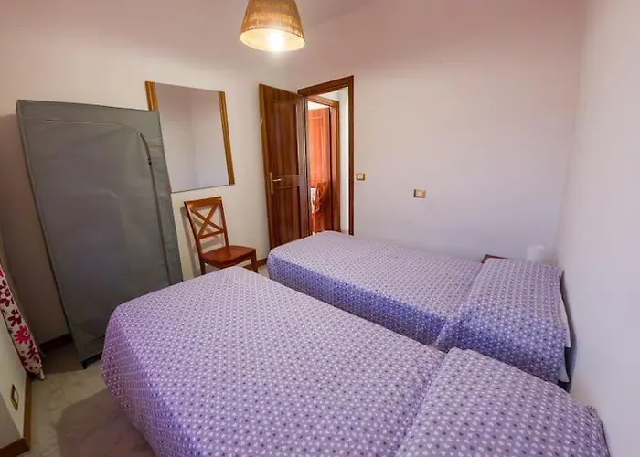 Feriehus The Olive Trees- Jacuzzi-garden-wifi-barbecue-parking