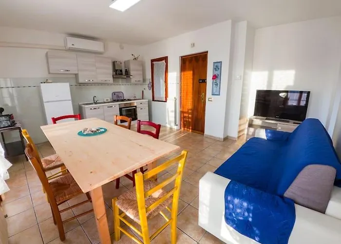 The Olive Trees- Jacuzzi-garden-wifi-barbecue-parking *