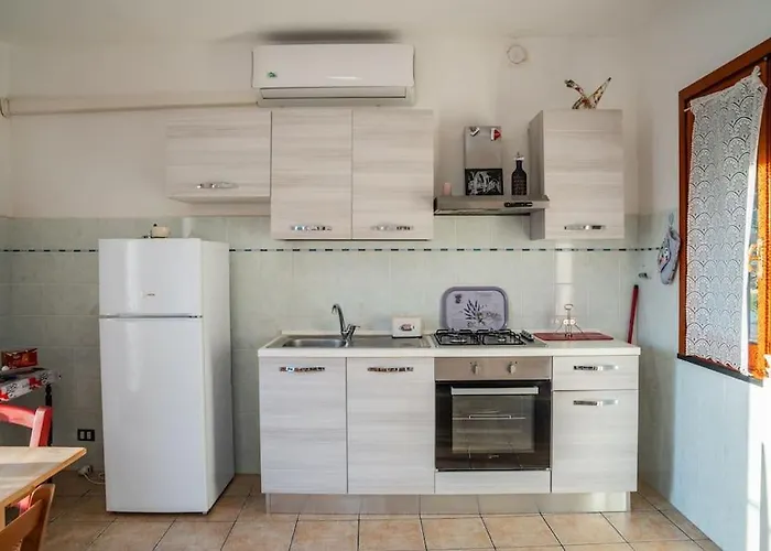 The Olive Trees- Jacuzzi-garden-wifi-barbecue-parking Feriehus Avegno