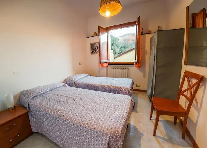 The Olive Trees- Jacuzzi-garden-wifi-barbecue-parking Feriehus