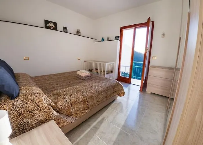 The Olive Trees- Jacuzzi-garden-wifi-barbecue-parking *