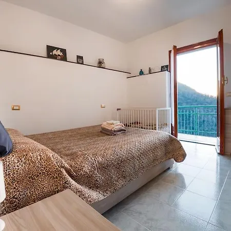 The Olive Trees- Jacuzzi-garden-wifi-barbecue-parking Holiday home