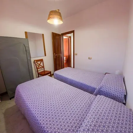 Holiday home The Olive Trees- Jacuzzi-garden-wifi-barbecue-parking
