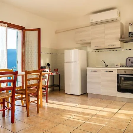 The Olive Trees- Jacuzzi-garden-wifi-barbecue-parking Holiday home *