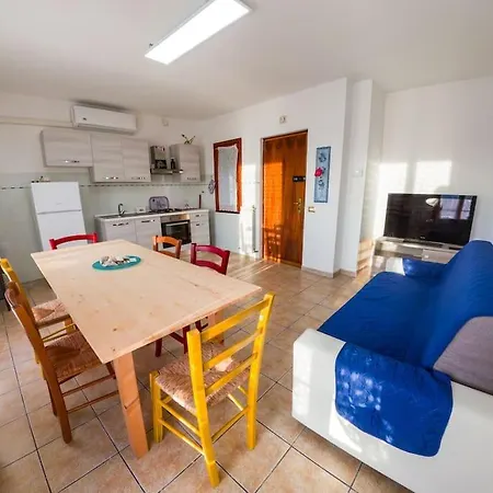 The Olive Trees- Jacuzzi-garden-wifi-barbecue-parking *